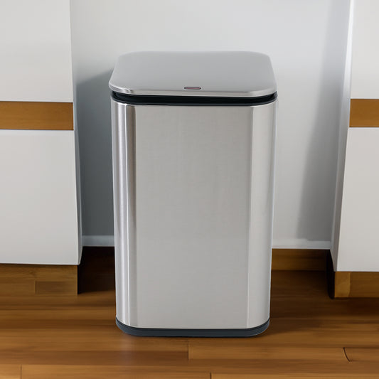 UMAI dustbin - compact silver trash can