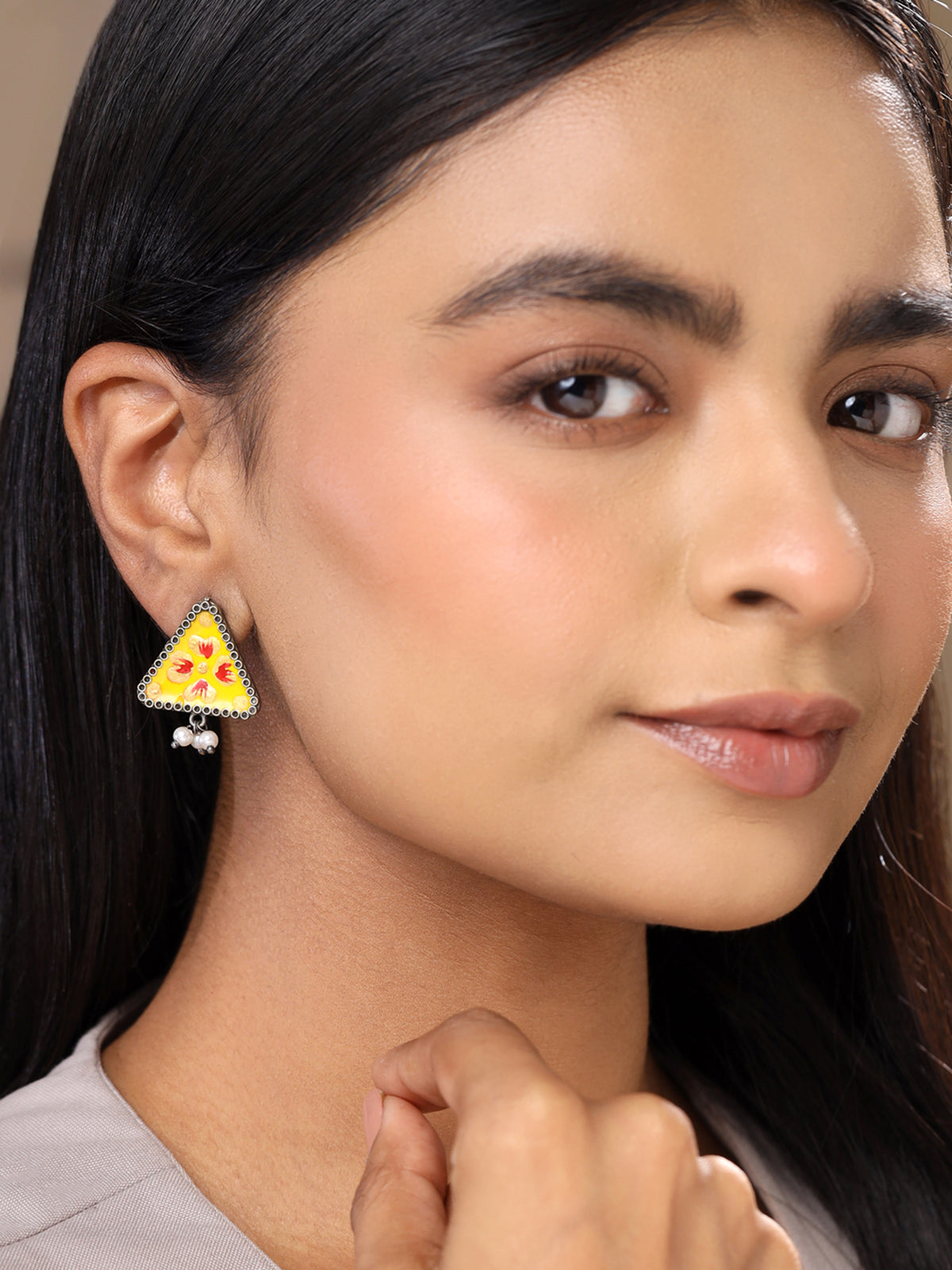 Yellow Chimes small stud earrings - Ideal for everyday use