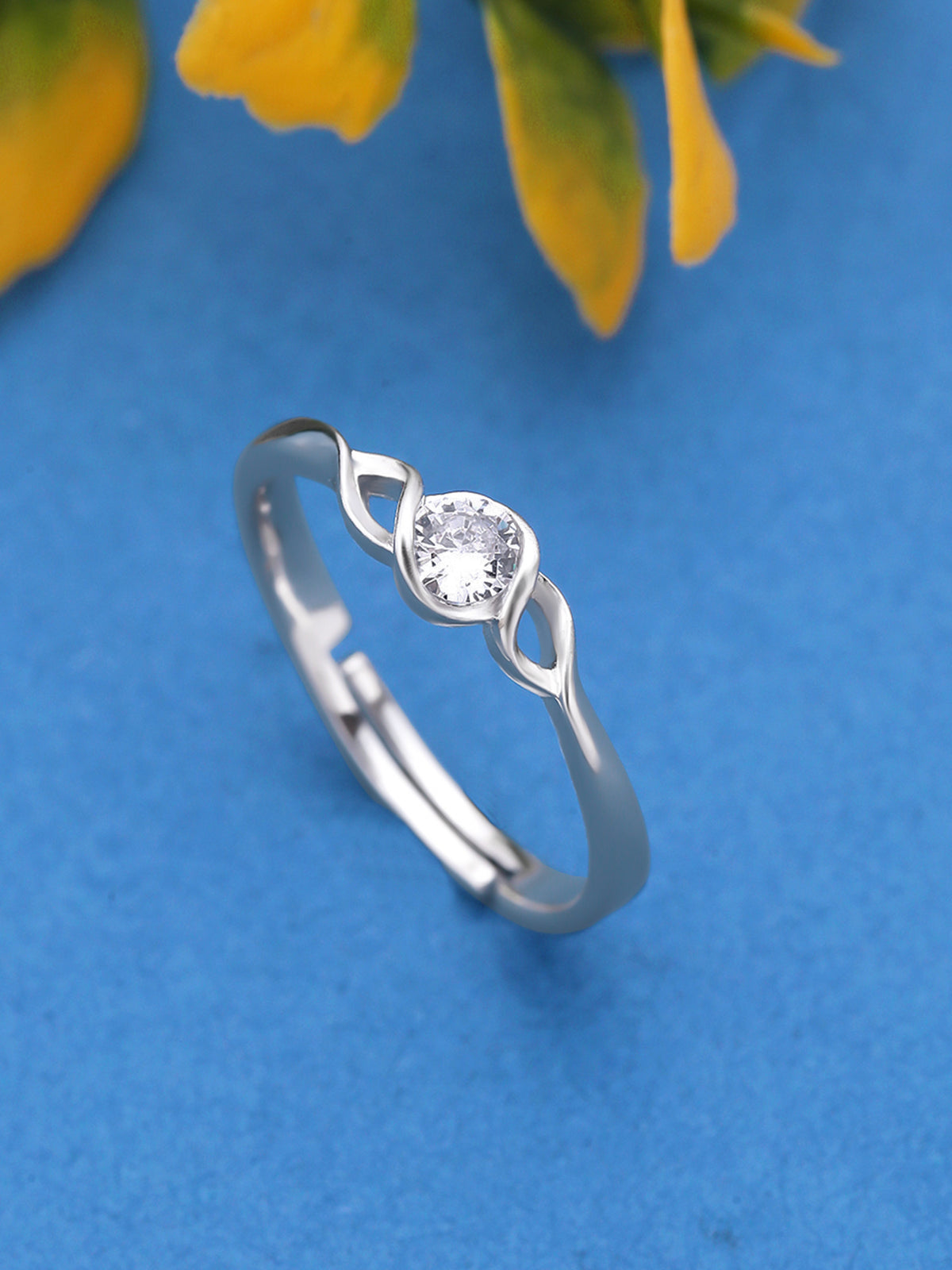 Yellow Chimes US 7 Adjustable Silver Ring - Luxurious Wear