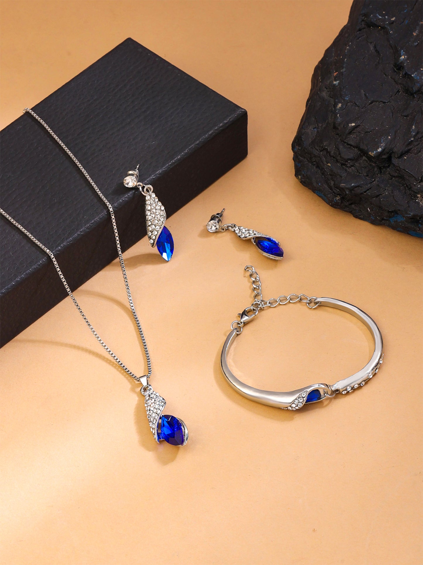 Yellow Chimes crystal jewelry - timeless elegance for women