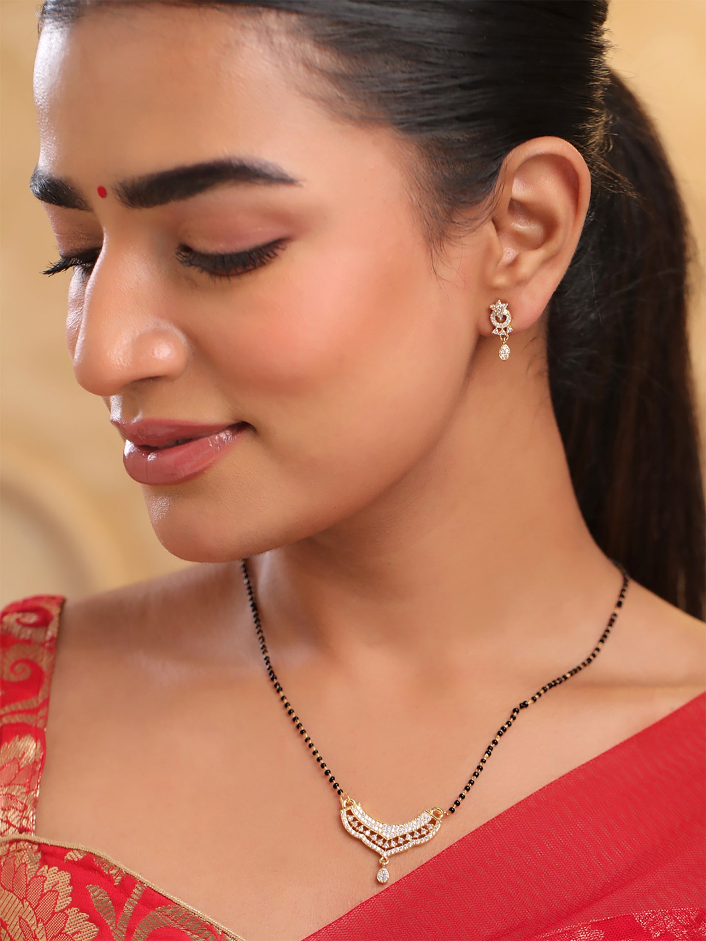 Yellow Chimes gold-plated necklace - Elegant gift for her