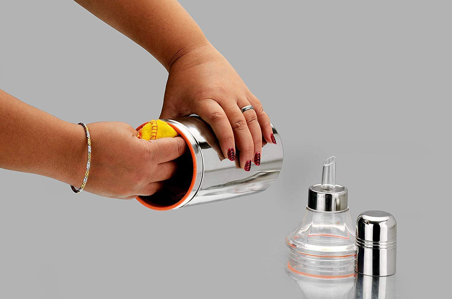 Kuber Industries 1 litre oil dispenser - great for home chefs