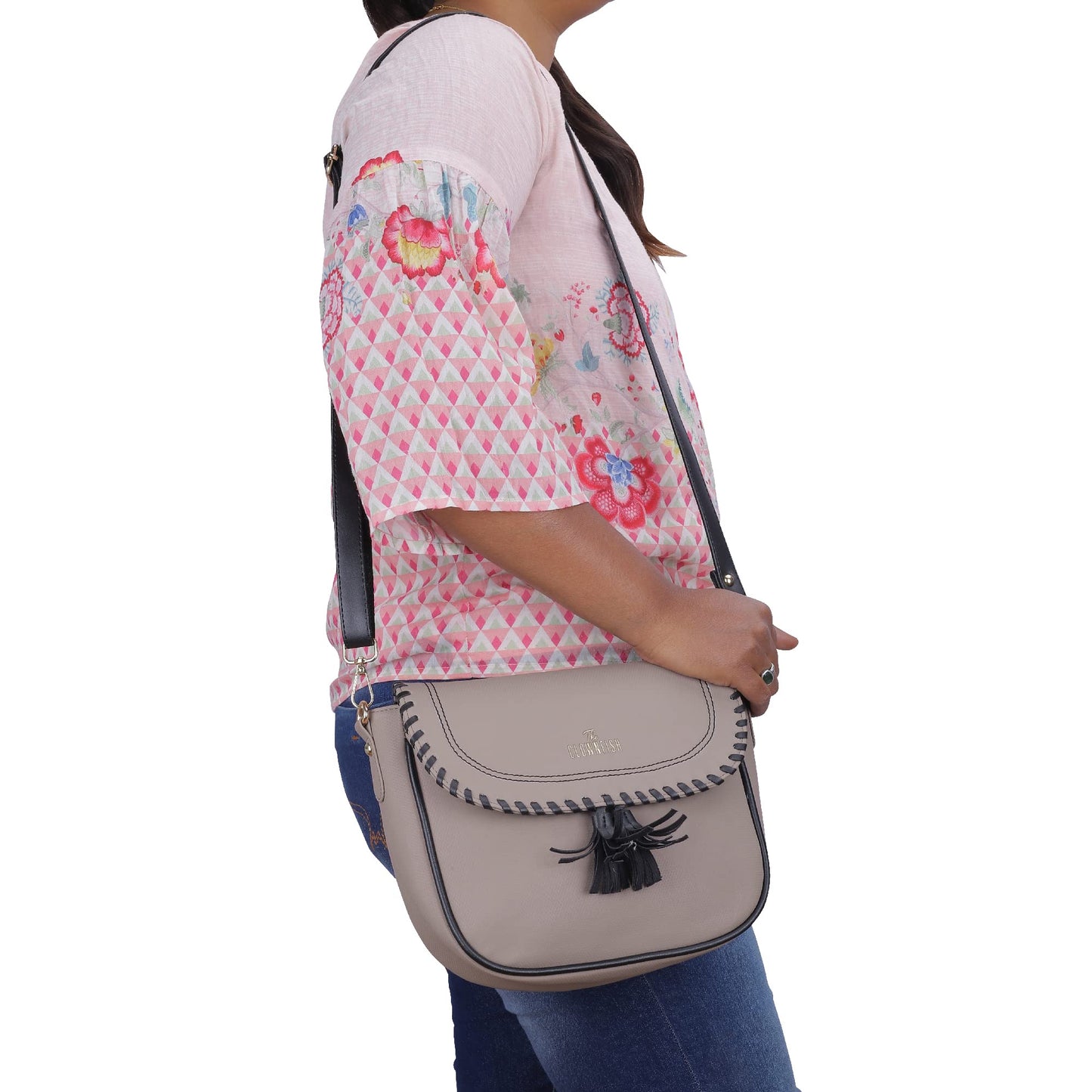 THE CLOWNFISH Rochelle Faux Leather Sling Bag - Waterproof, Casual Style | Crossbody | M | Peach