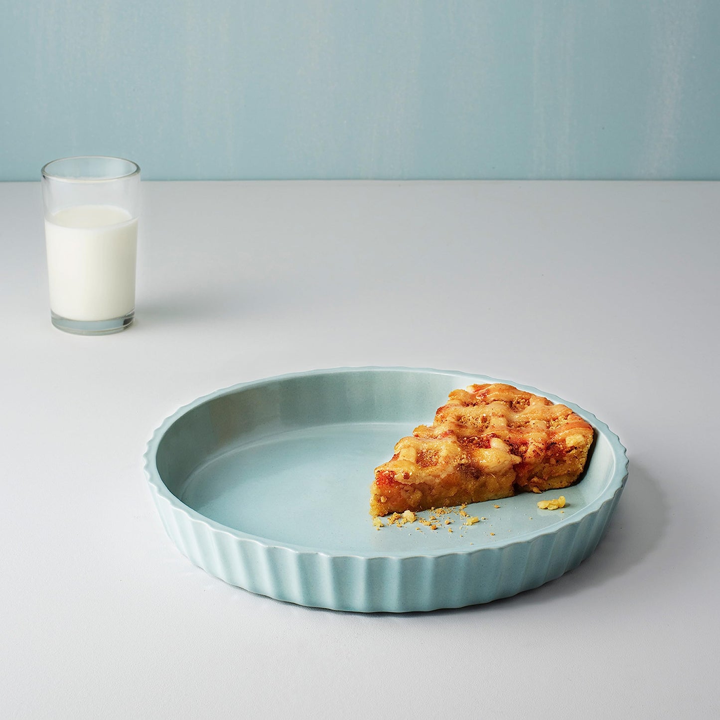 Heart-Shaped Ceramic Tart Dish - Microwave & Oven Safe | Baking & Serving Tray | 1500 ml | Blue