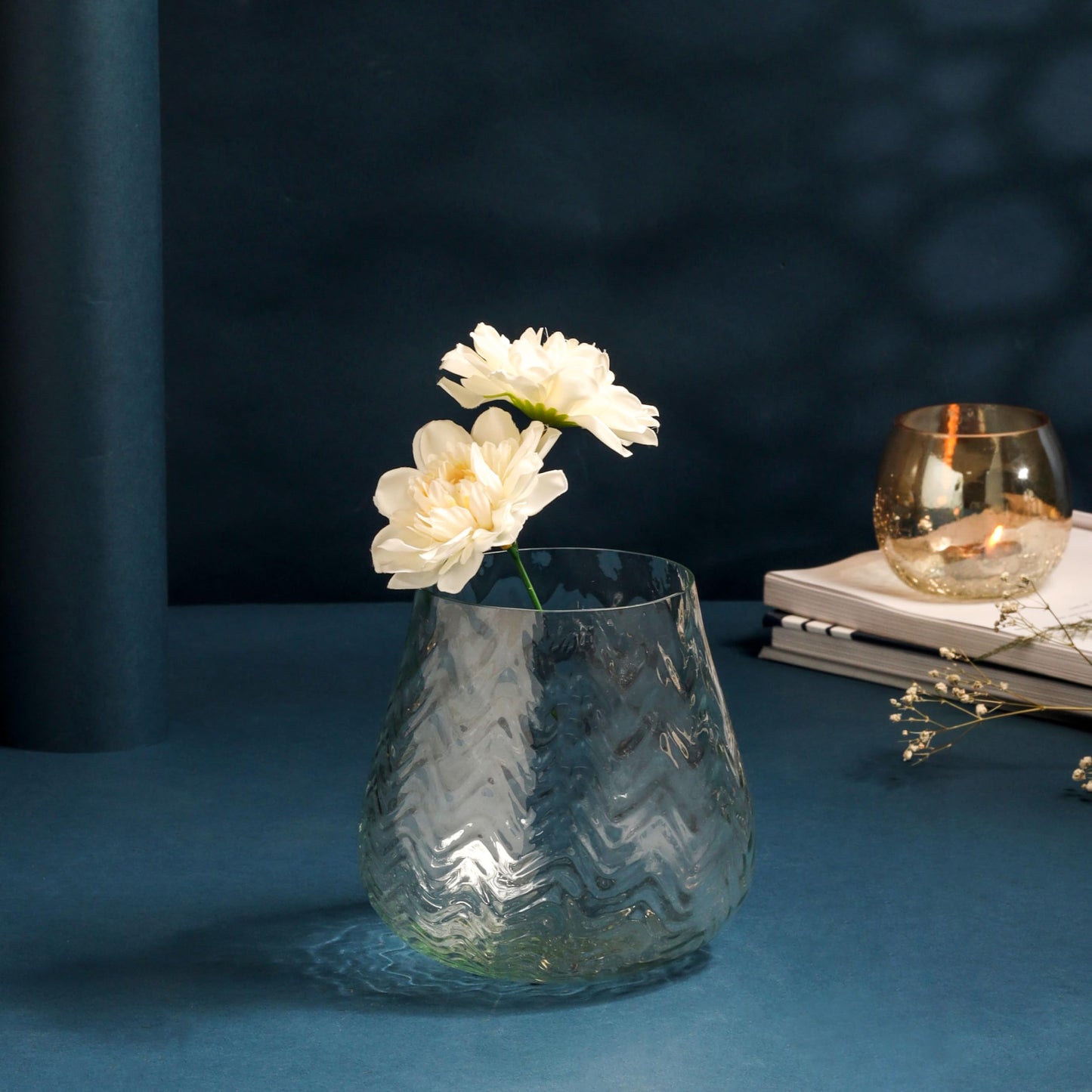 Gleevers Diwali gift pack - Floral vase for festive decor