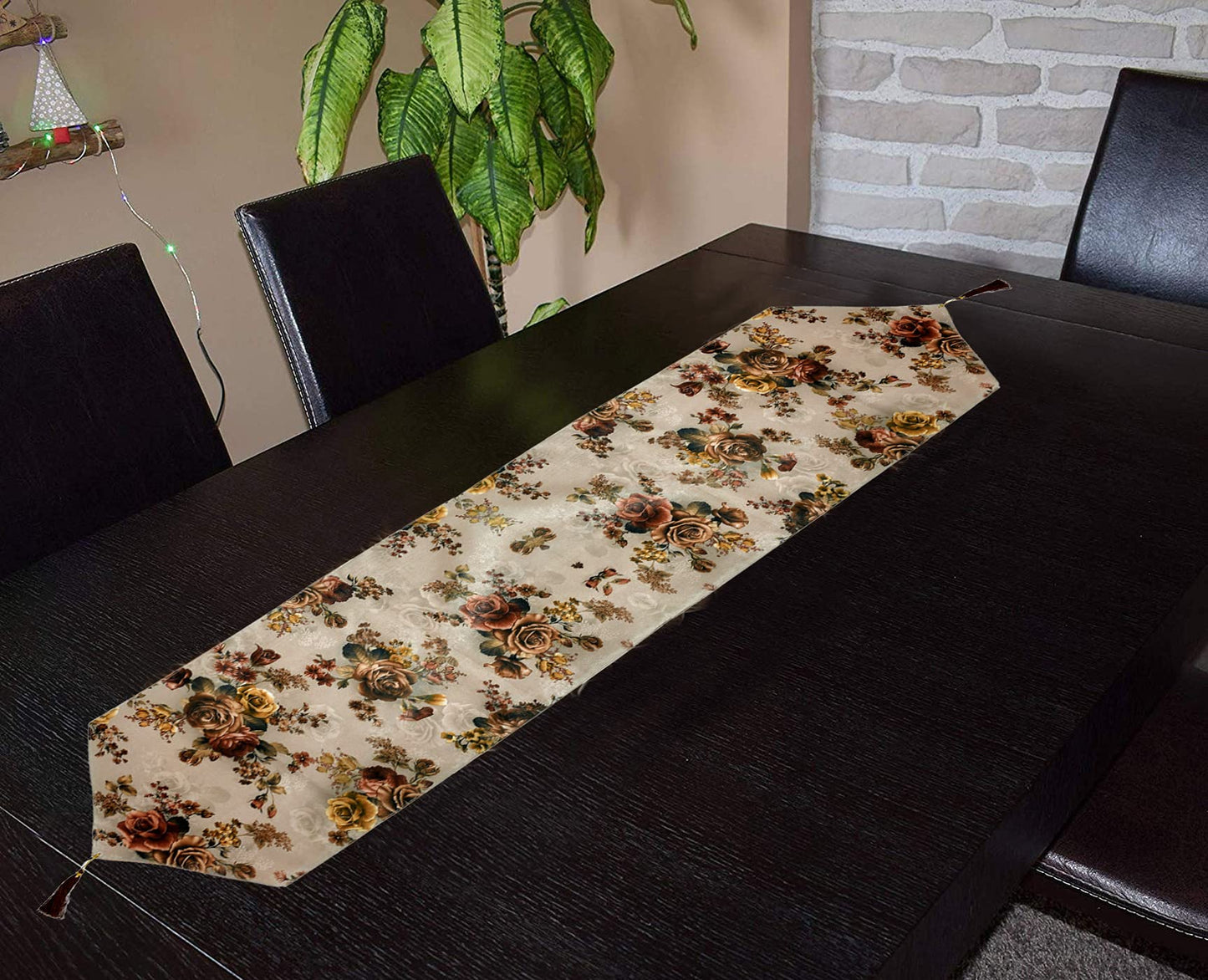 Heart Home flower design table runner - Rustic party decor