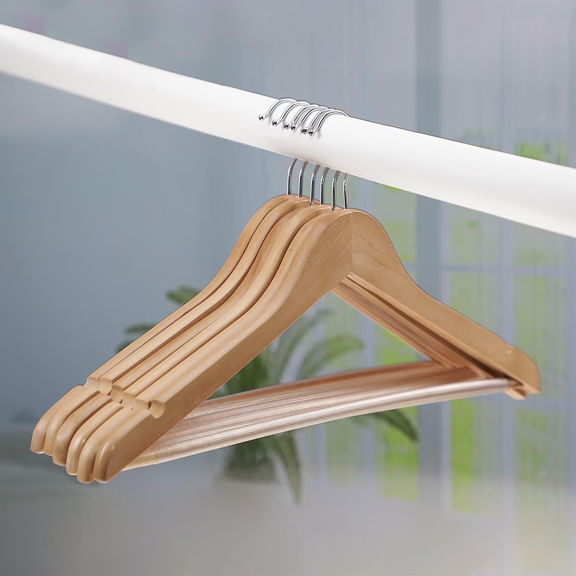 clothes-hangers