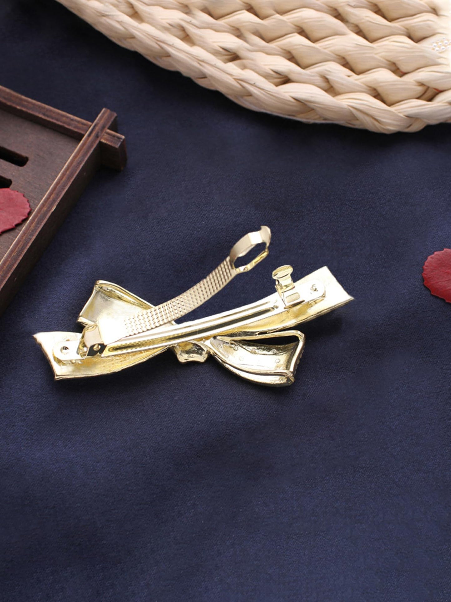 Classic Bow Hair Clips with White Pearl Design | 1 Unit | 3 cm x 8.8 cm | Gold-tinted