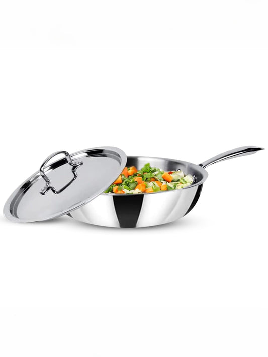 The Better Home aluminum frying pan - lightweight for everyday use