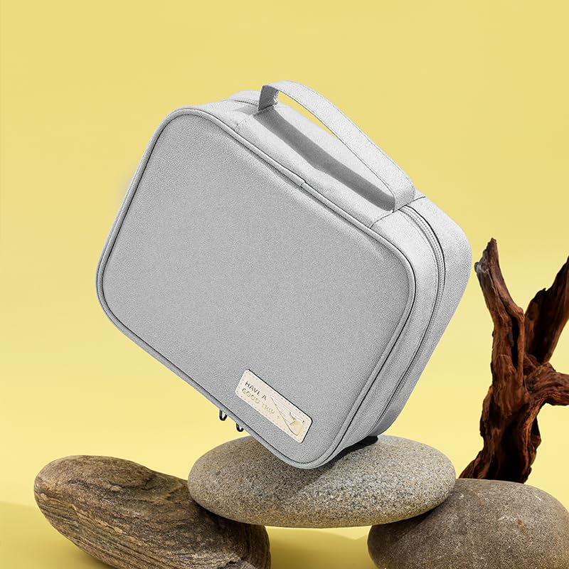 UMAI cosmetic storage bag - travel essentials organizer