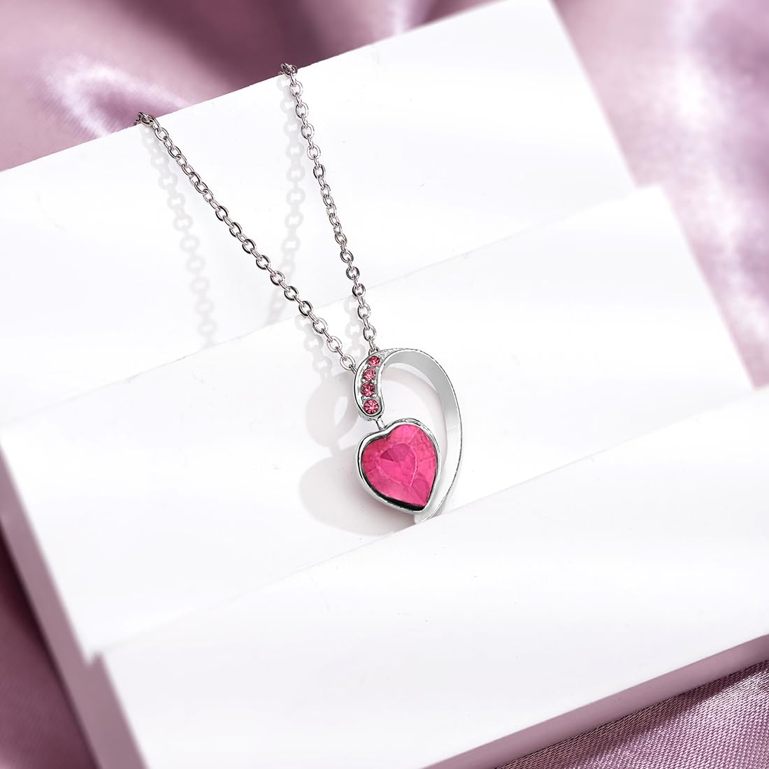 Yellow Chimes women pendant - ideal for romantic occasions