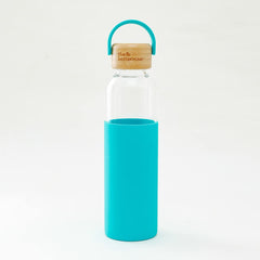 The Better Home Borosilicate Glass Water Bottle with Sleeve (500ml) | Non Slip Silicon Sleeve & Bamboo Lid | Water Bottles for Fridge | Light Blue (Pack of 1)