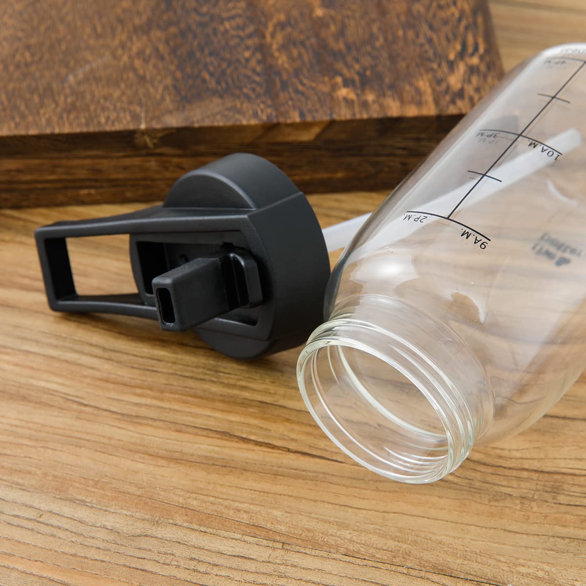 Borosilicate Sipper Water Bottle - Leak Proof, BPA Free, Anti Fragile | Cover Sleeve Included | 650ml | Black